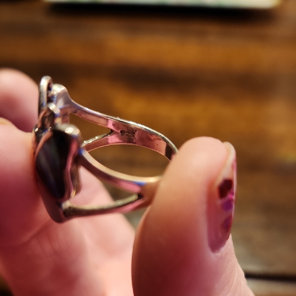 Elegant Sterling Silver Abalone/Mother of Pearl Butterfly Ring - Picture 8 of 9
